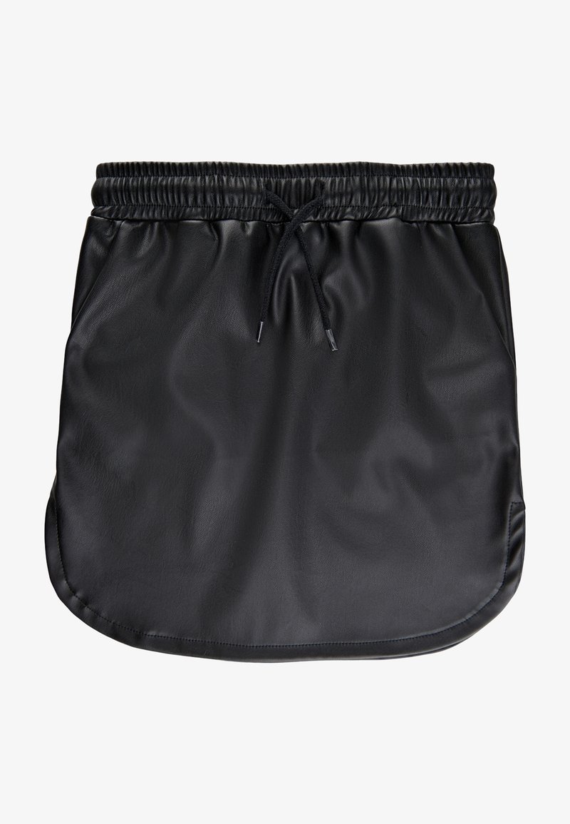 Mini-jupe noire en similicuir avec taille élastique et cordon noir, présentant un ourlet arrondi et une texture subtile.