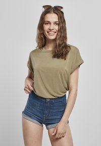 Urban Classics EXTENDED SHOULDER - Osnovna majica kratkih rukava - khaki