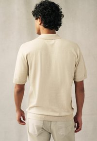 Next TEXTURED REGULAR FIT - Pikeepaita - neutral