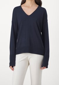 BOSS Stickad tröja - dark blue