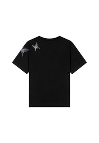 Black cotton t-shirt with short sleeves, featuring two embroidered butterflies in white and blue on the shoulders.