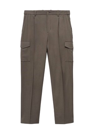 Pantalones cargo de tejido en verde oliva, con dos bolsillos laterales, cierre de botón y un diseño de pernera recta con plisados.