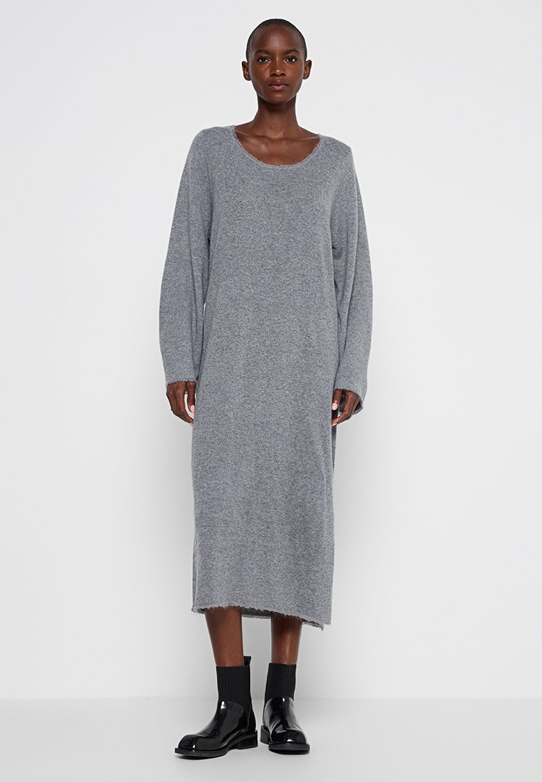 By Malene Birger Gebreide jurk grijs