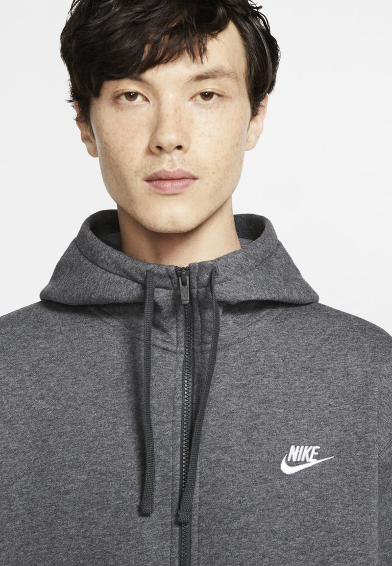 Nike Sportswear CLUB HOODIE - Sweat zippé - charcoal  heather/anthracite/white/anthracite - ZALANDO.FR
