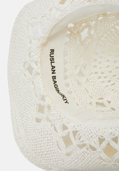RUSLAN BAGINSKIY COWBOY HAT - Kepurė - white