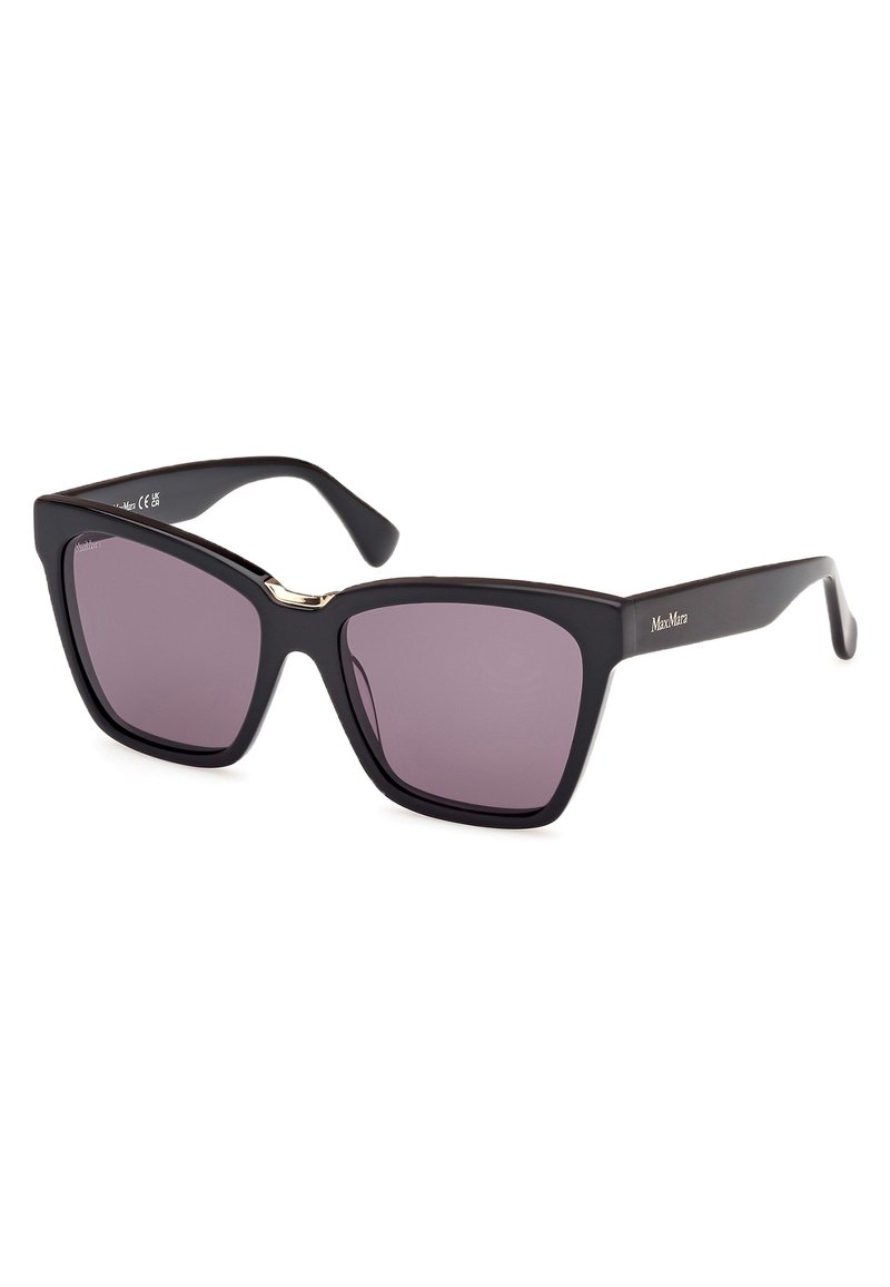 Gafas de sol rectangulares negras con lentes tintados en púrpura, con un acabado mate, detalle en dorado en el puente y logotipo en la patilla.