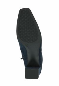 Caprice Klassikalised poolsaapad - navy stretch