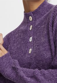 ICHI Stickad tröja - purple