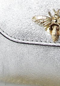 DrachenLeder Handtas - silberfarben