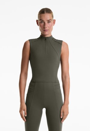 OYSHO EVERMOVE CREASE - Top - brown