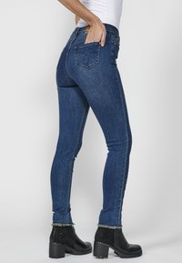 Koroshi Slimfit džínsy - azul osc   dark blue