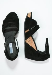 Pier One Sandalen met plateauzool - black