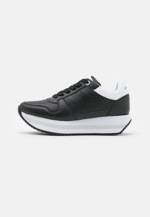 Sneakersy niskie