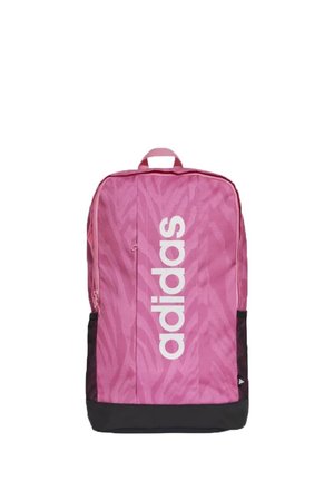 Zaino Adidas rosa con fondo nero e tasche laterali in rete, con grande logo verticale bianco Adidas sul pannello frontale.