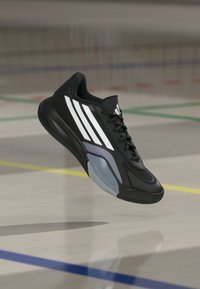 Επιλέχθηκε, core black/footwear white/halo silver-coloured