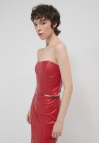 Calliope Camicetta - rouge