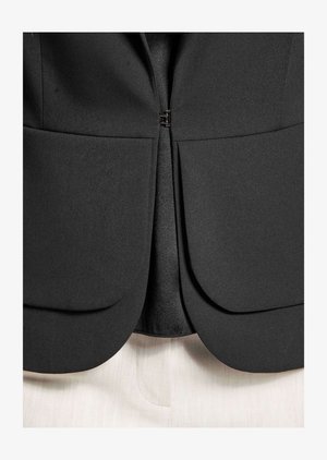 MADELEINE, Blazer - black