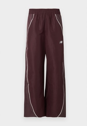 New Balance, TRACKSIDE - Pantalon de survêtement - cherry