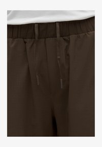 Neizbrano, walnut crunch