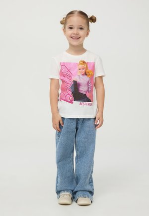 Terranova BARBIE® CON GLITTER - T-shirt con stampa - bianco lana