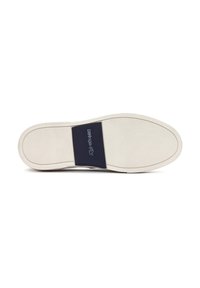 Schuhsohle mit einer weißen Gummibeschichtung, die ein marineblaues Insert mit eingeprägtem Branding aufweist. Strukturiertes Grip-Muster über die gesamte Oberfläche.