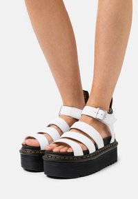 Dr. Martens - BLAIRE QUAD - Sandalen met plateauzool - white hydro Miniatuurafbeelding 1