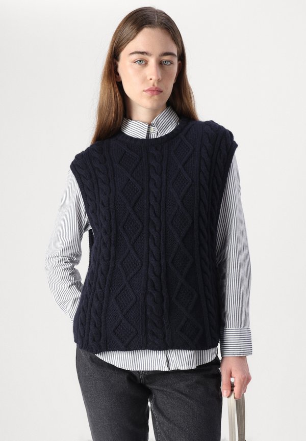 ARAN CABLE OVERSIZE TANK - Jumper2