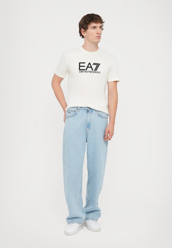 TRAIN VISIBILITY TEE - Print T-shirt3