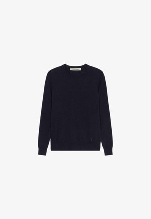 Suéter de punto azul marino con cuello redondo, mangas largas, puños y dobladillo acanalados, con un pequeño logo en la parte inferior delantera.