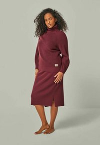 YOU LOOK PERFECT ERIKA - MERINO SKIRT IN RIB KNIT - Bleistiftrock - bordeaux