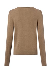 Trui in kameelkleur met lange mouwen, een ronde hals en een geribbelde zoom. Zachte textuur en eenvoudig ontwerp met minimale details.