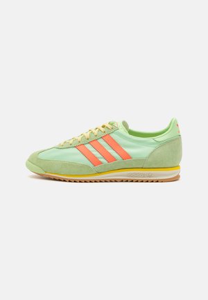 SL 72 OG - Sneakers low - semi green spark/solar orange/off white