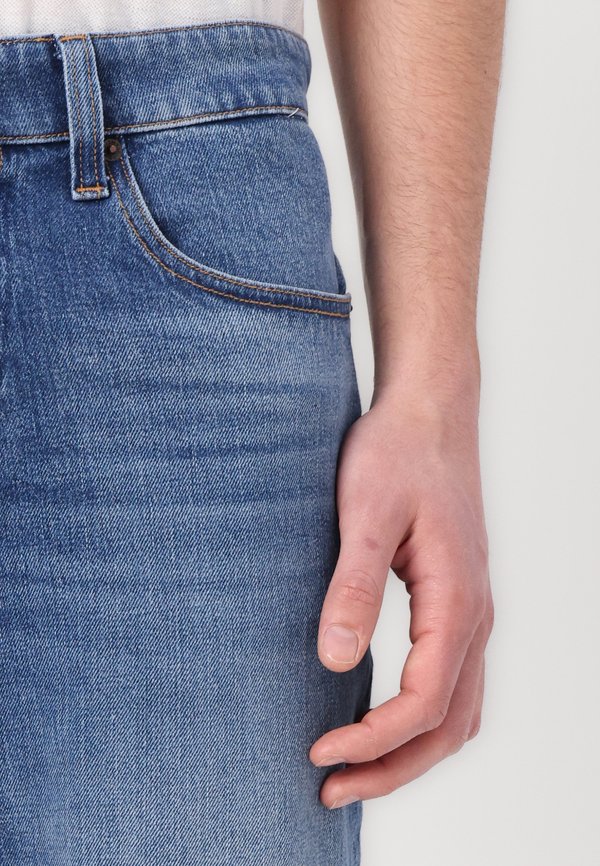 RONNIE - Denim shorts - denim medium3