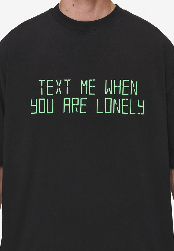 BLEEK BOXY TEE - Print T-shirt2