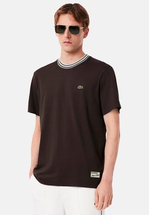 Camiseta básica - marrón