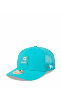 Casquette turquoise avec un dos en mesh, un évent circulaire et un patch du logo des Miami Dolphins. Visière plate et sangle ajustable à l'arrière.