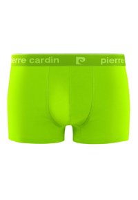Shorts en coton verts avec une ceinture logo. Présente une texture douce, un design ajusté et une poche contournée pour le confort.