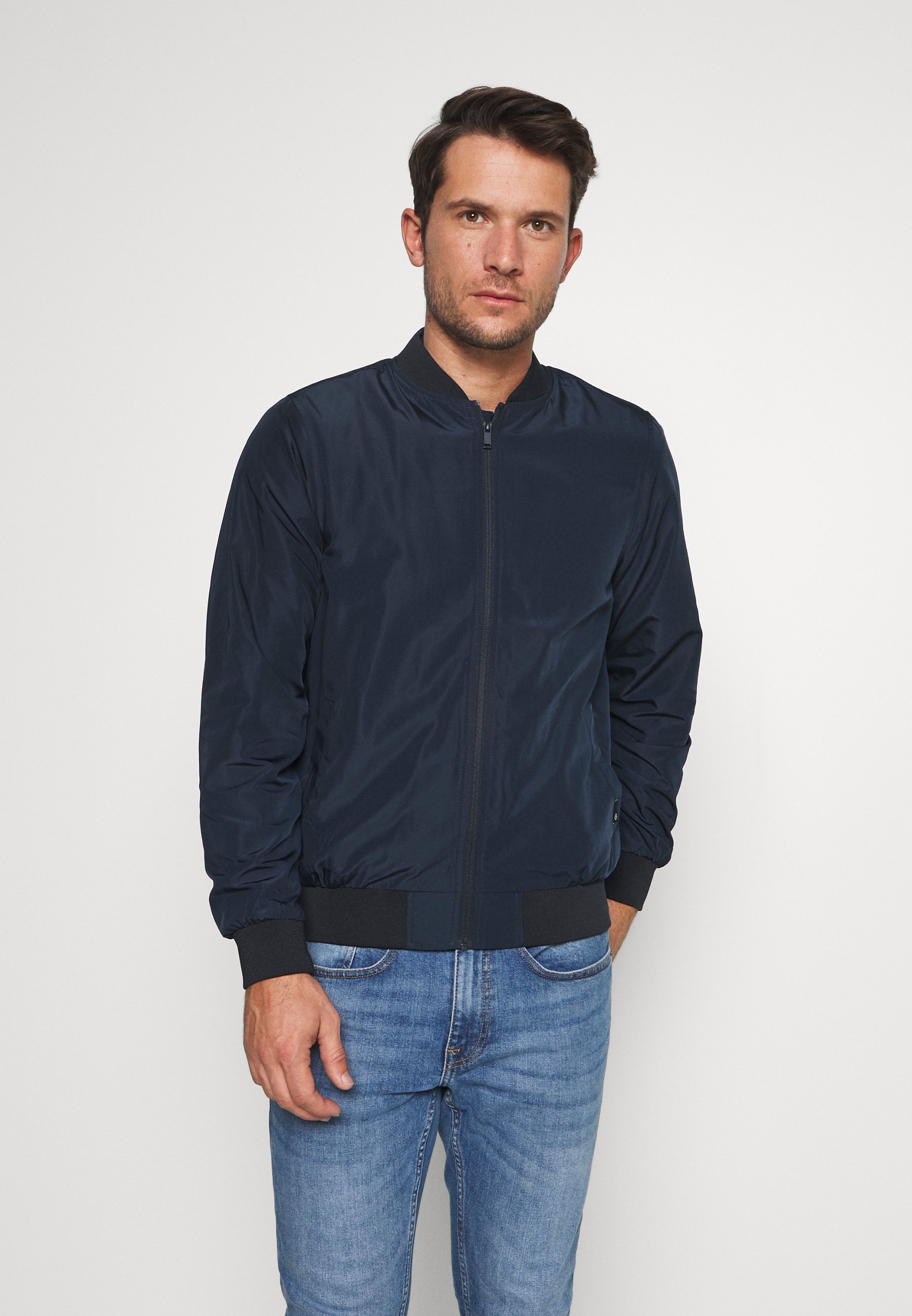 burton bomber jacket