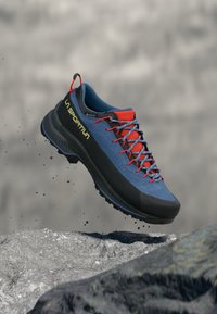 Unselected, moonlight/cherry tomato