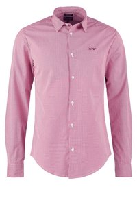 Pánská košile s dlouhým rukávem, zapínaná na knoflíky, s malým červenobílým kostkovaným vzorem a vyšívaným logem "AJ" na hrudi.