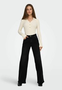 ONLY Džinsi ar paplatinātiem galiem - washed black