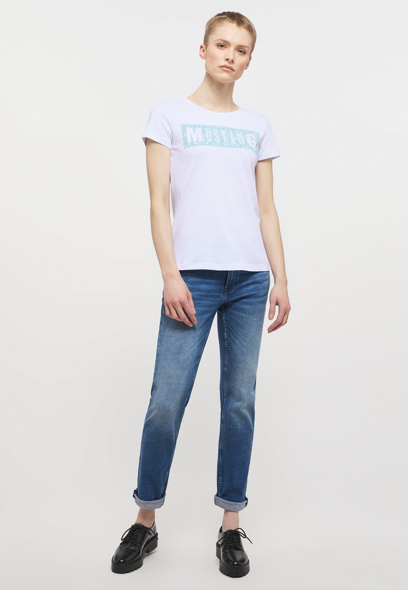 Damen T-Shirts | Mustang T-Shirt print weiß - IM11794 Damen T-Shirts | Mustang T-Shirt print weiß - IM11794