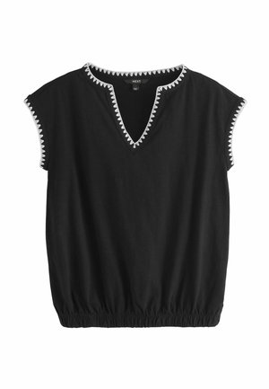 Čierna tielková blúzka s bielym cikcak lemom na výstrihu a okrajoch rukávov, s výstrihom do V a elastickým lemom.