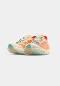 adidas Performance ADIZERO TAKUMI SEN 11 - Silniční běžecké boty - crystal sand/flash orange/flash aqua