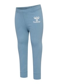 Helle blaue Leggings aus weichem, dehnbarem Material mit einem weißen "hummel"-Logo auf dem linken Oberschenkel und einem eng anliegenden, elastischen Bund.