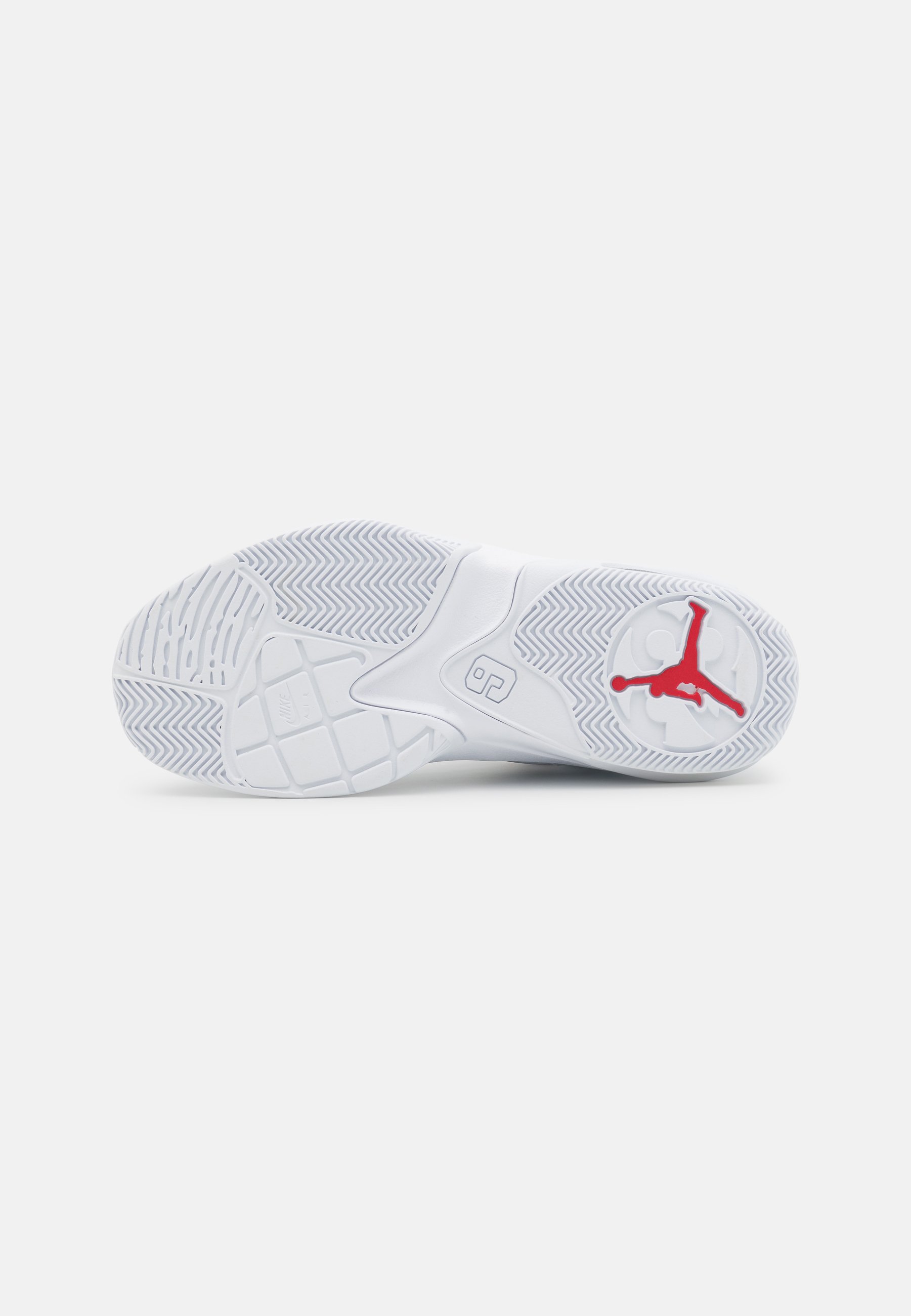 Jordan MAX AURA 3 - Aukšto profilio sportbačiai - white/university red/pure  platinum/black/balta - Zalando.lt