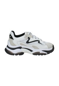 Sneaker bianco e grigio con upper in mesh e camoscio, accenti neri curvi, colletto imbottito e suola testurizzata per una migliore aderenza.