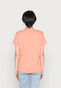 Cream NAIA - T-shirt básica - burnt coral