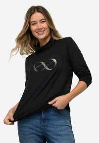 Maglia nera a maniche lunghe con collo a drappo, caratterizzata da una grafica dell'infinito metallico. Tessuto morbido con una vestibilità comoda.