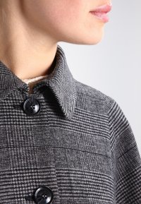 mint&berry Poncho - grey